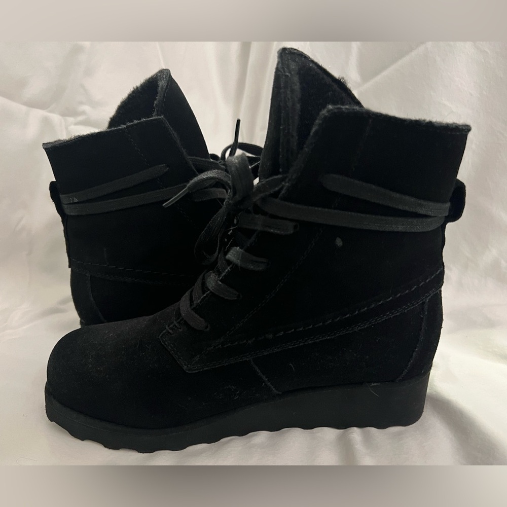 BearPaw Women's Black Suede high top Boots